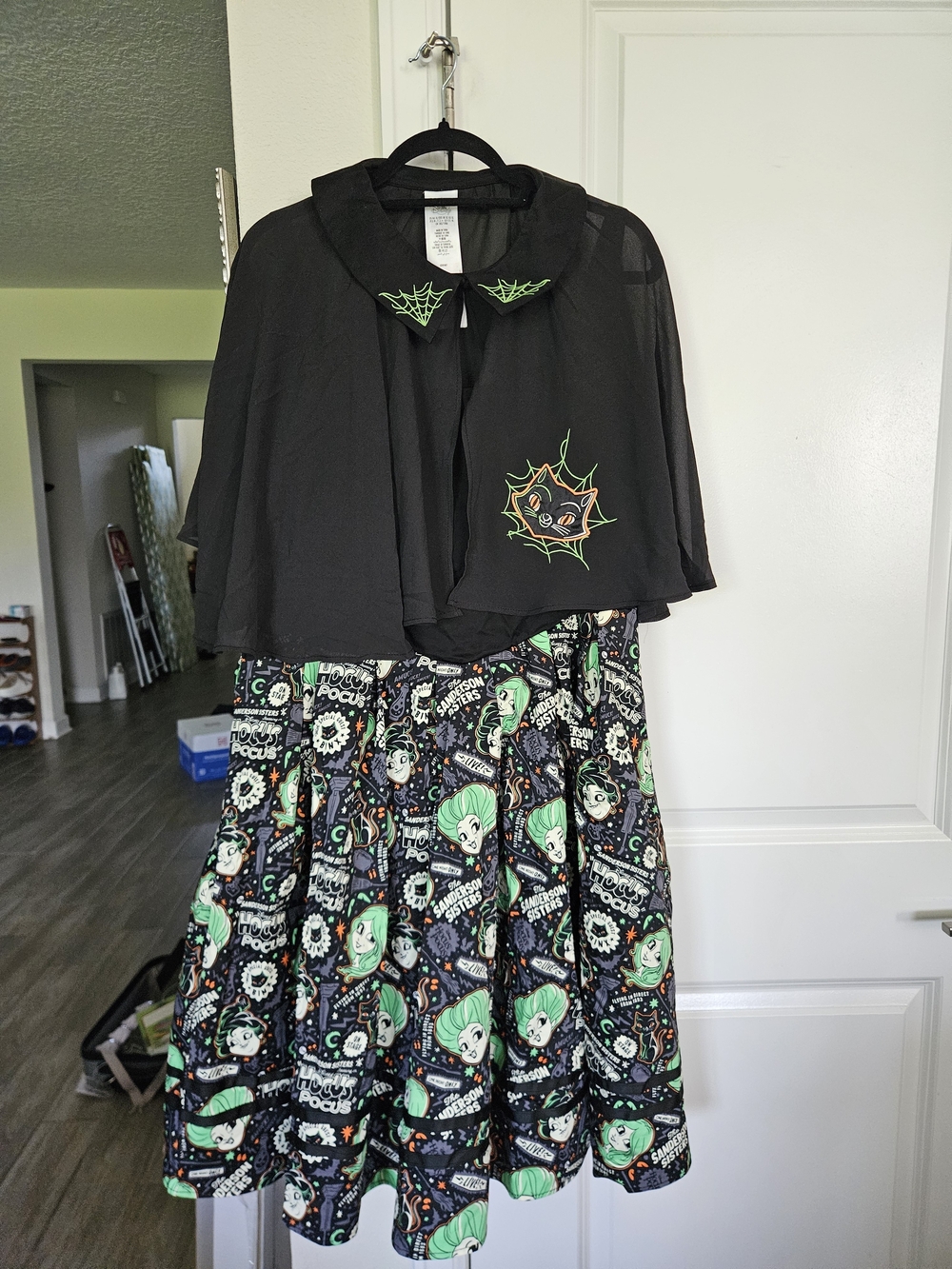 DISNEY Dress Shop Sanderson Sisters Capelet Embroidery Nwt